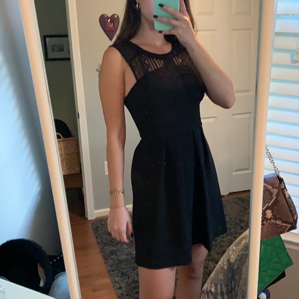 BCBGeneration FORMAL DRESS - Picture 2 of 5